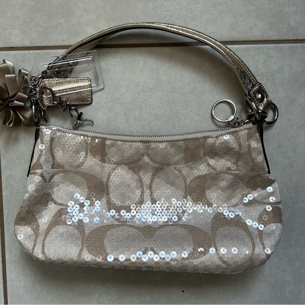 Coach Poppy sequin shoulder bag with gold leather trim - Picture 6 of 15